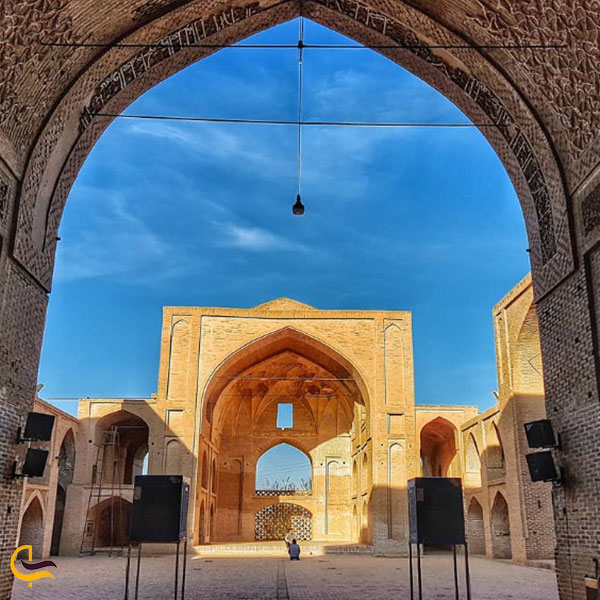 ایوان غربی مسجد جامع اردستان