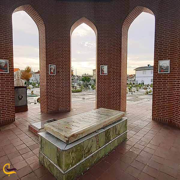 مقبره میرزا کوچک خان جنگلی