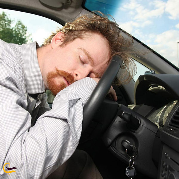 خستگی حاصل از رانندگی طولانی‌مدت  در سفر با ماشین