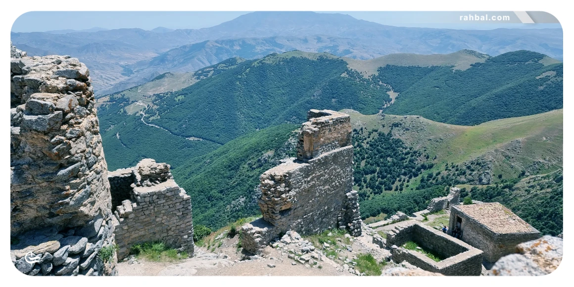 مسیر دسترسی به قلعه بابک