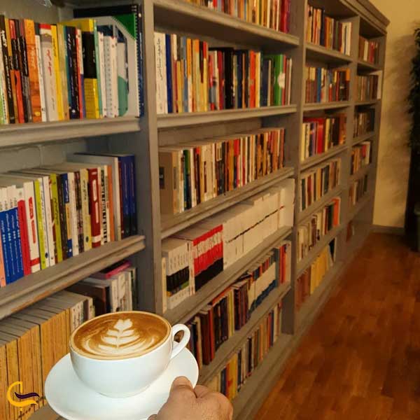 کافه کتاب باز