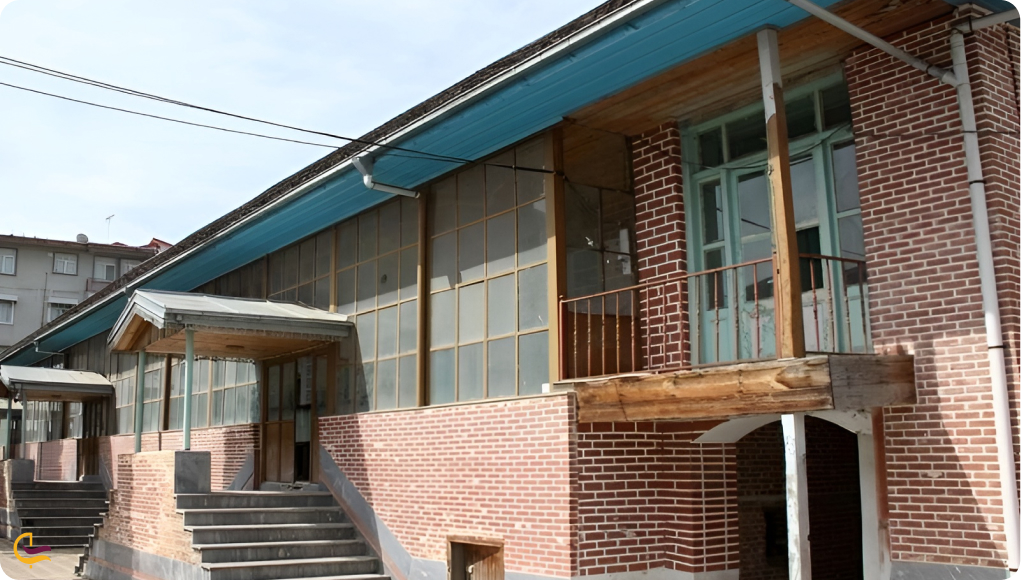 دبیرستان حکیم نظامی آستارا