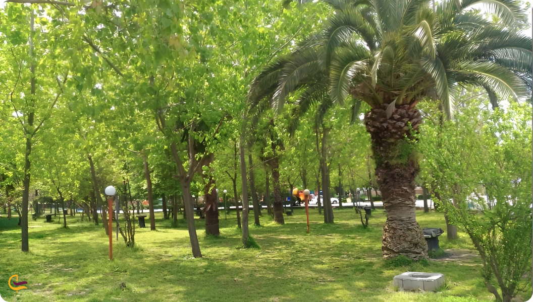 پارک ساحلی ملت از جاهای دیدنی محمودآباد