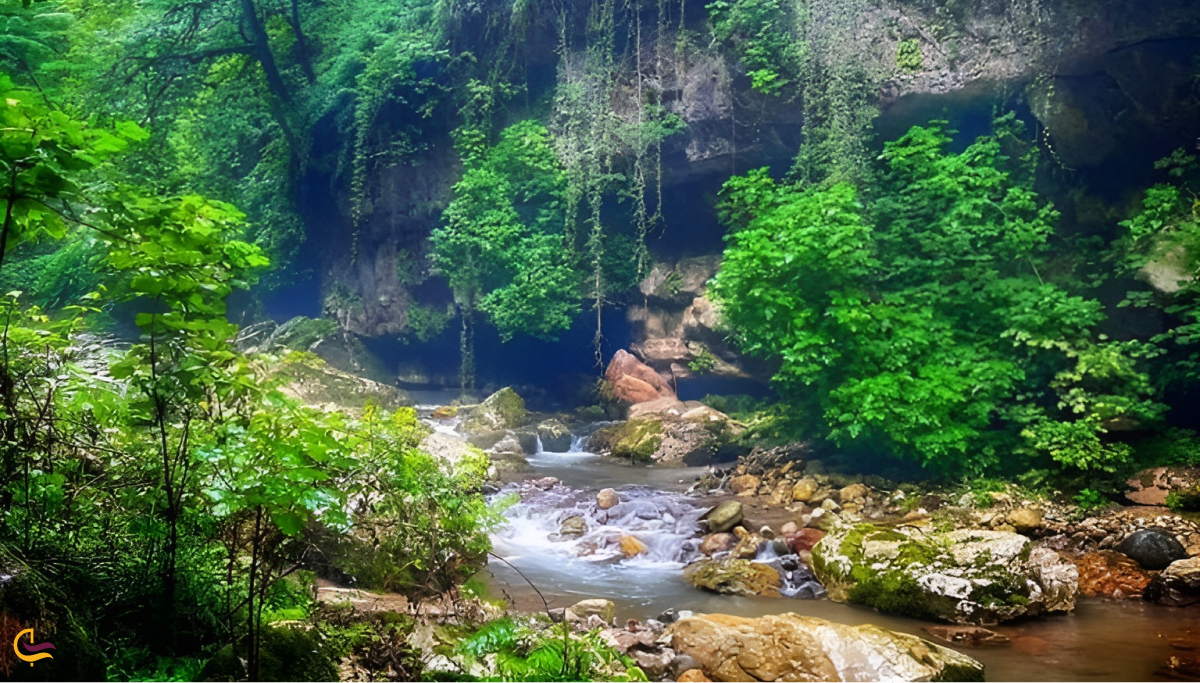 تنگه بهشت از جاهای دیدنی اطراف خرماچال