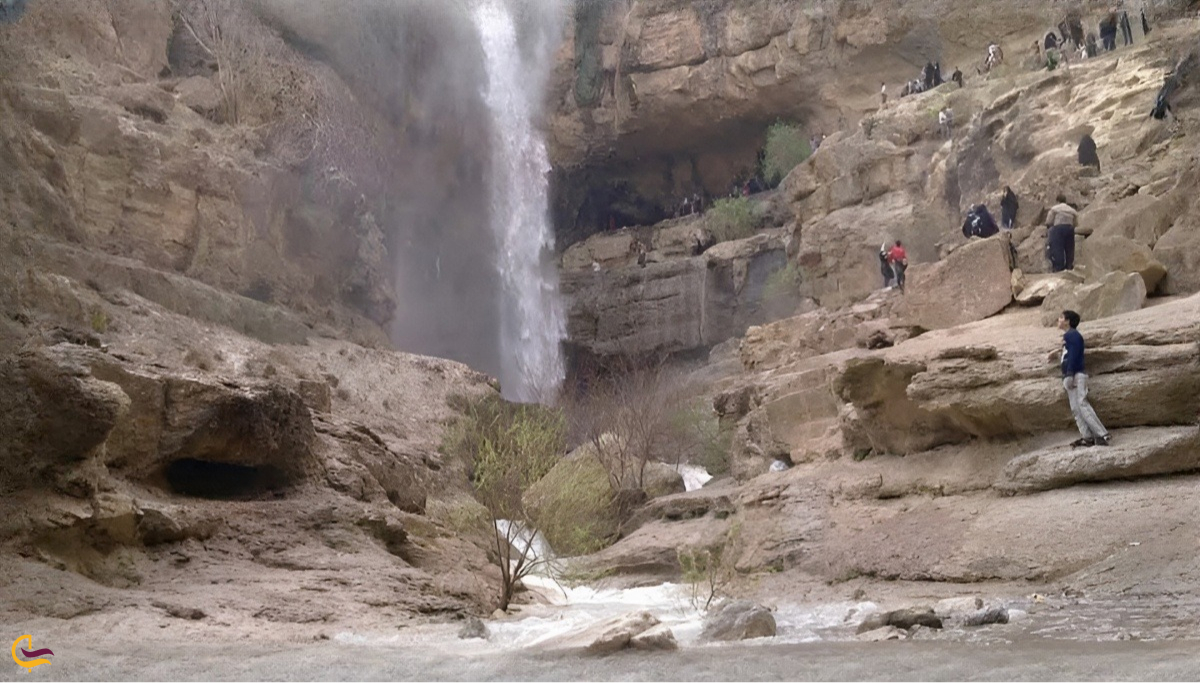 آبشار دره گاهان یزد