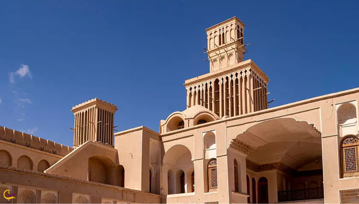 خانه تاریخی آقازاده یزد