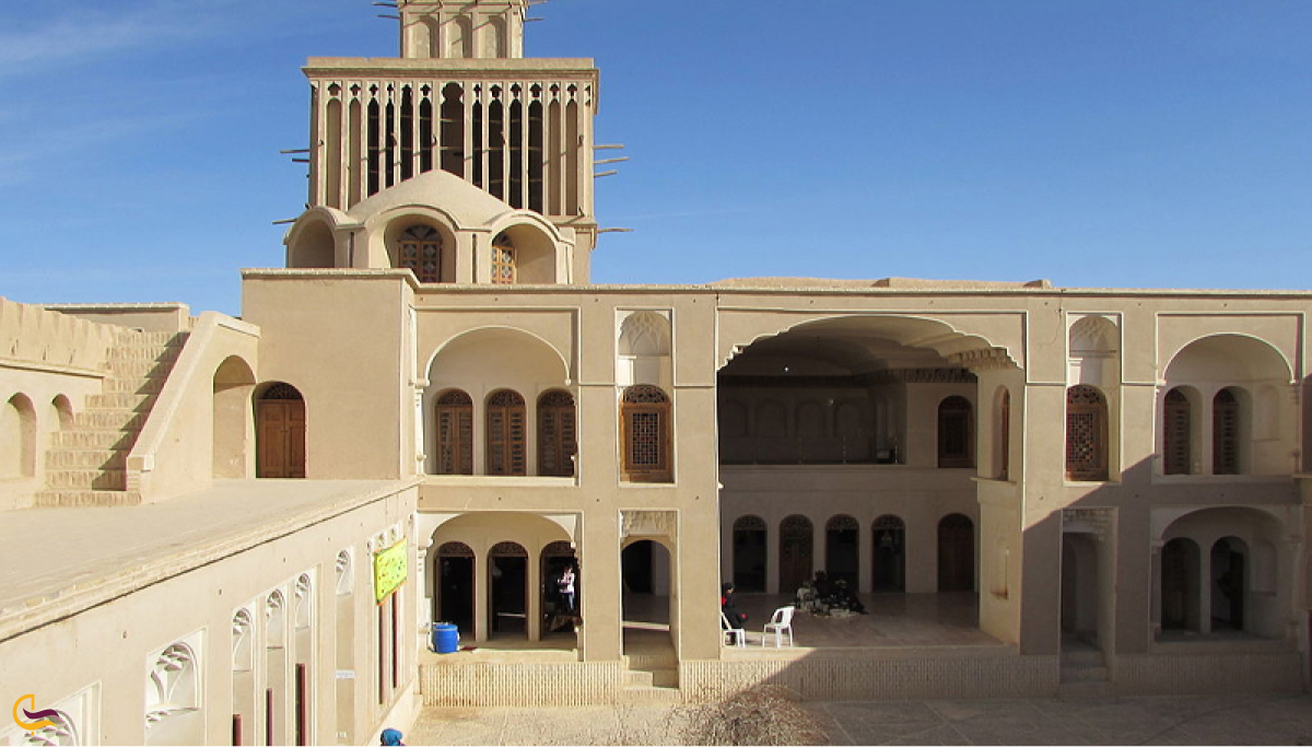 خانه تاریخی آقازاده یزد