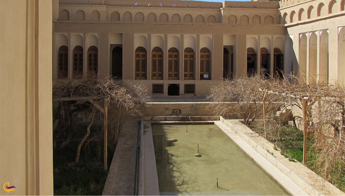 خانه تاریخی آقازاده یزد