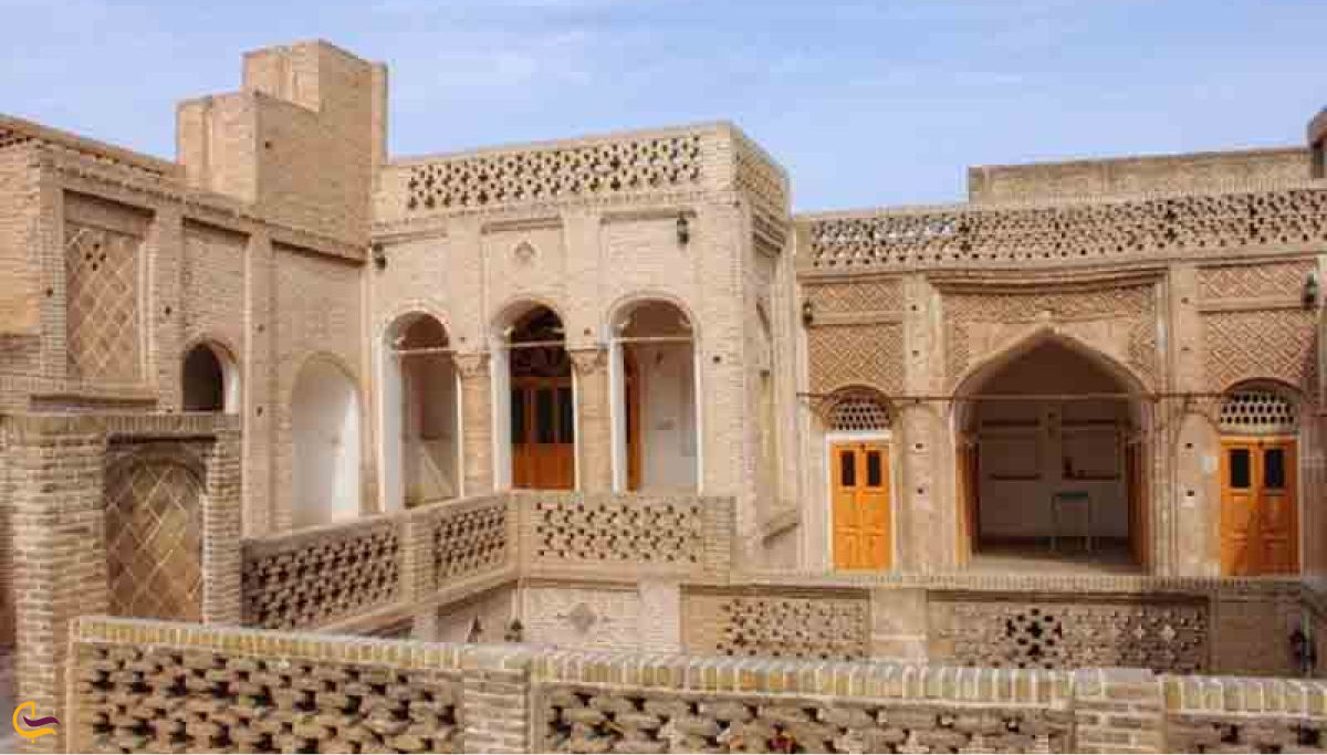 خانه تاریخی سوزنگر دزفول