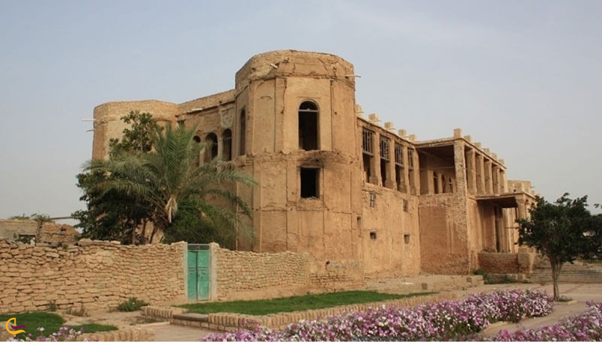 عمارت ملک از جاذبه‌های تاریخی بوشهر